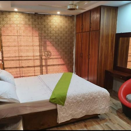 Hak Mall Suites And Apartments Rawalpindi Eksteriør bilde