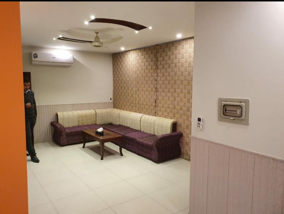 Hak Mall Suites And Apartments Rawalpindi Eksteriør bilde