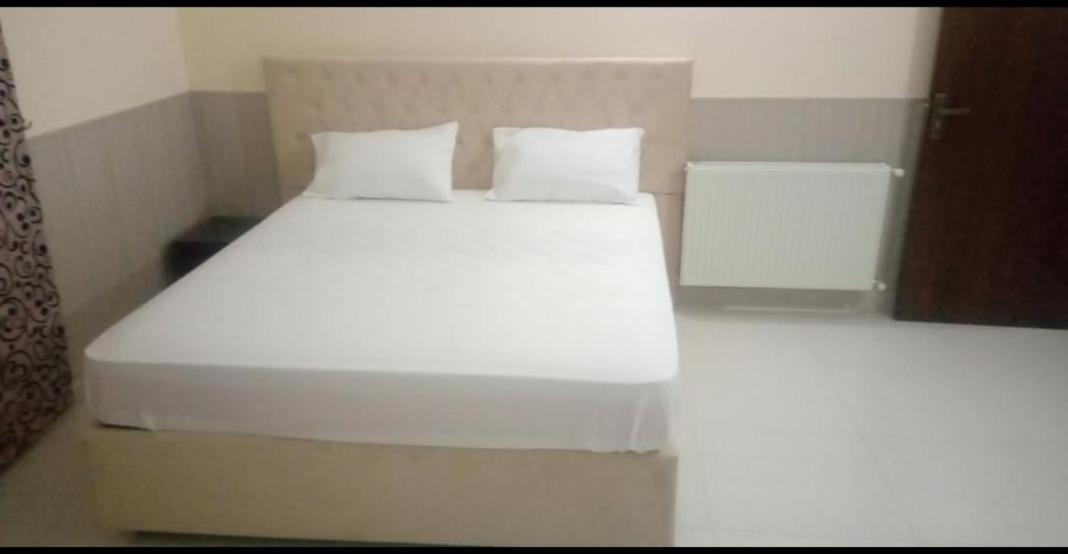 Hak Mall Suites And Apartments Rawalpindi Eksteriør bilde