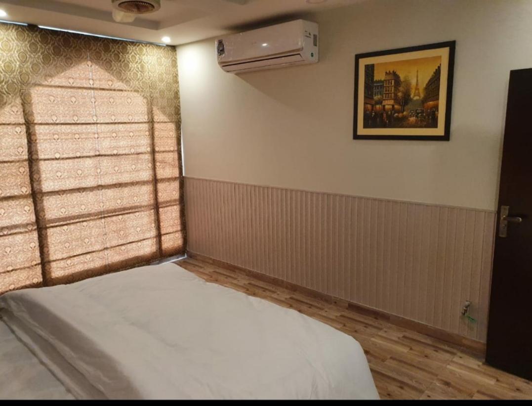 Hak Mall Suites And Apartments Rawalpindi Eksteriør bilde