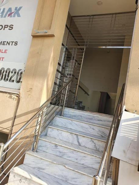 Hak Mall Suites And Apartments Rawalpindi Eksteriør bilde
